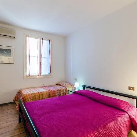 Lignano Luxury Villa***** * لينانو سابيادورو